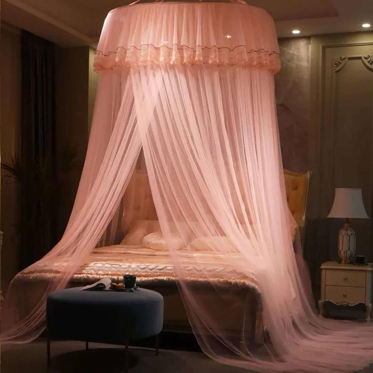 Kings bed curtain