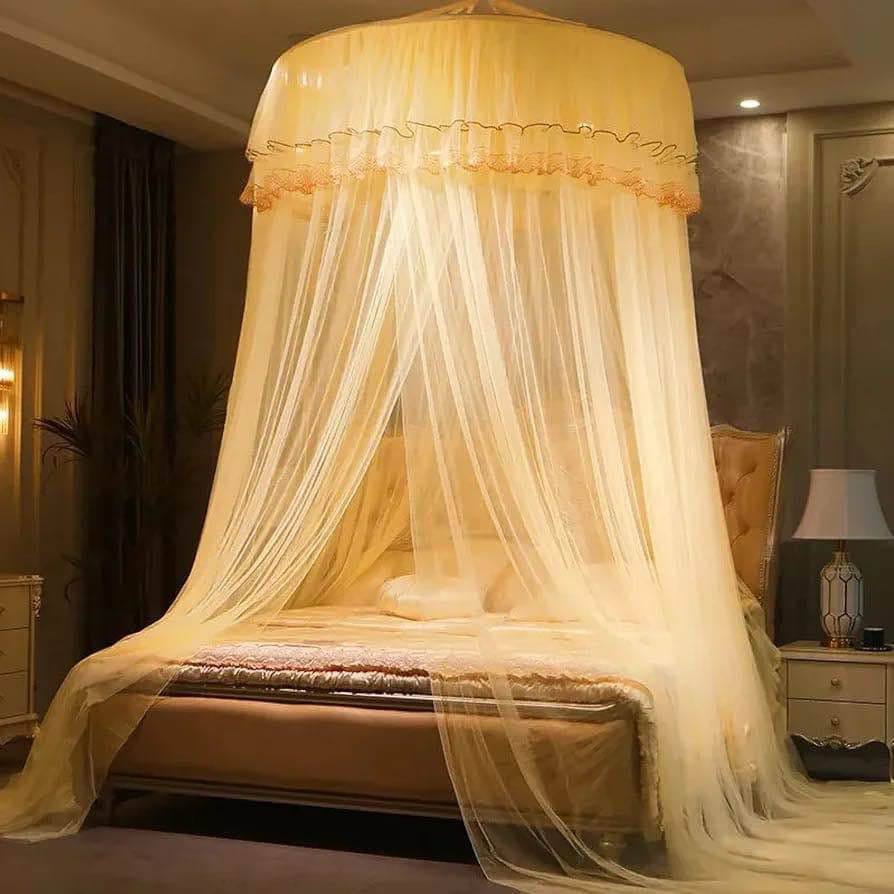 Kings bed curtain