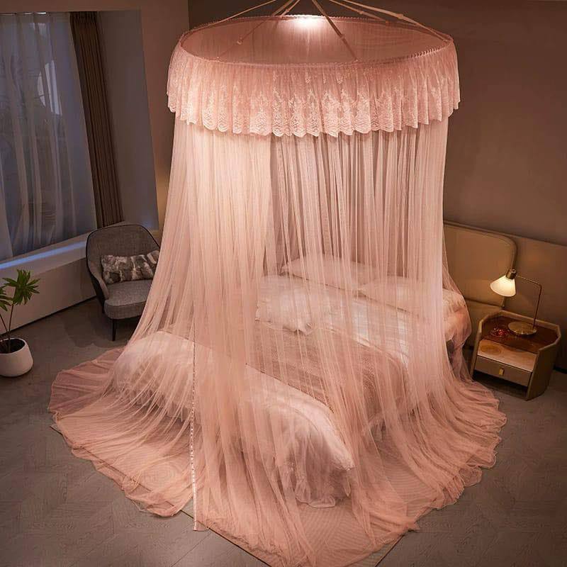 Kings bed curtain