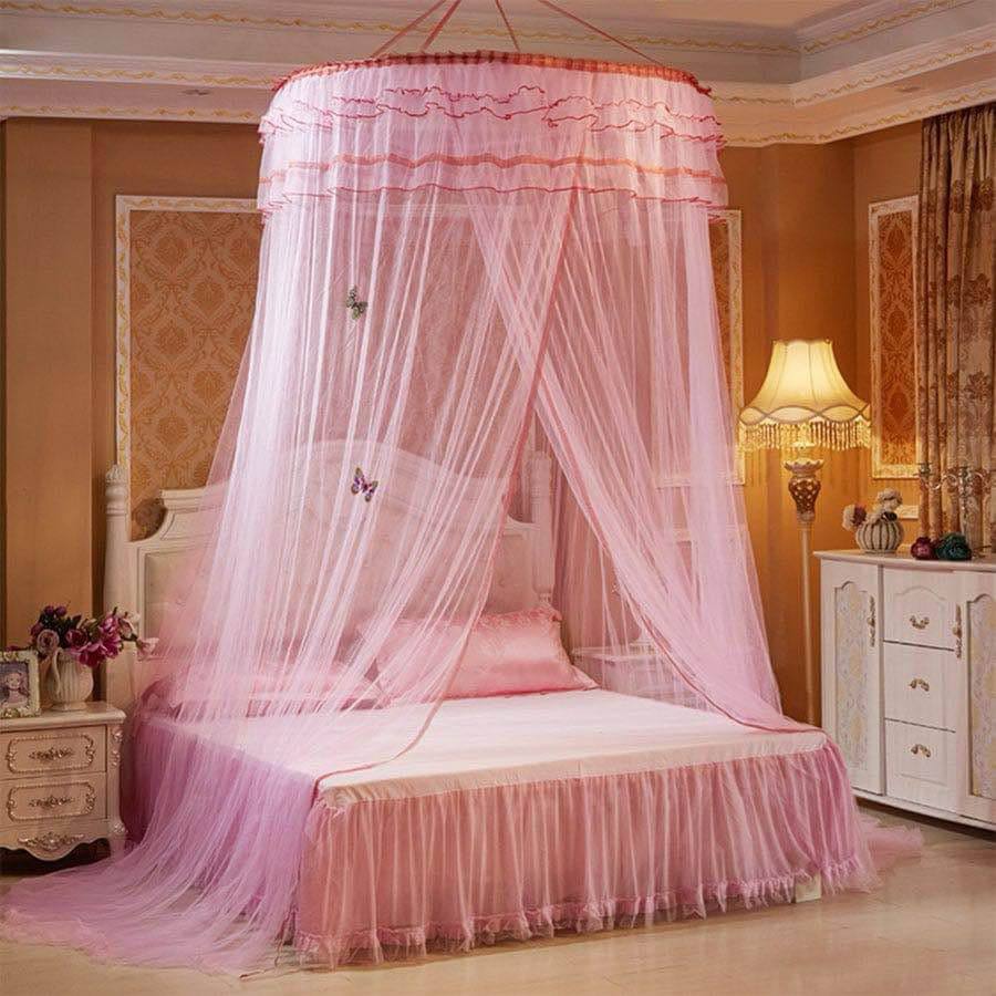 Kings bed curtain